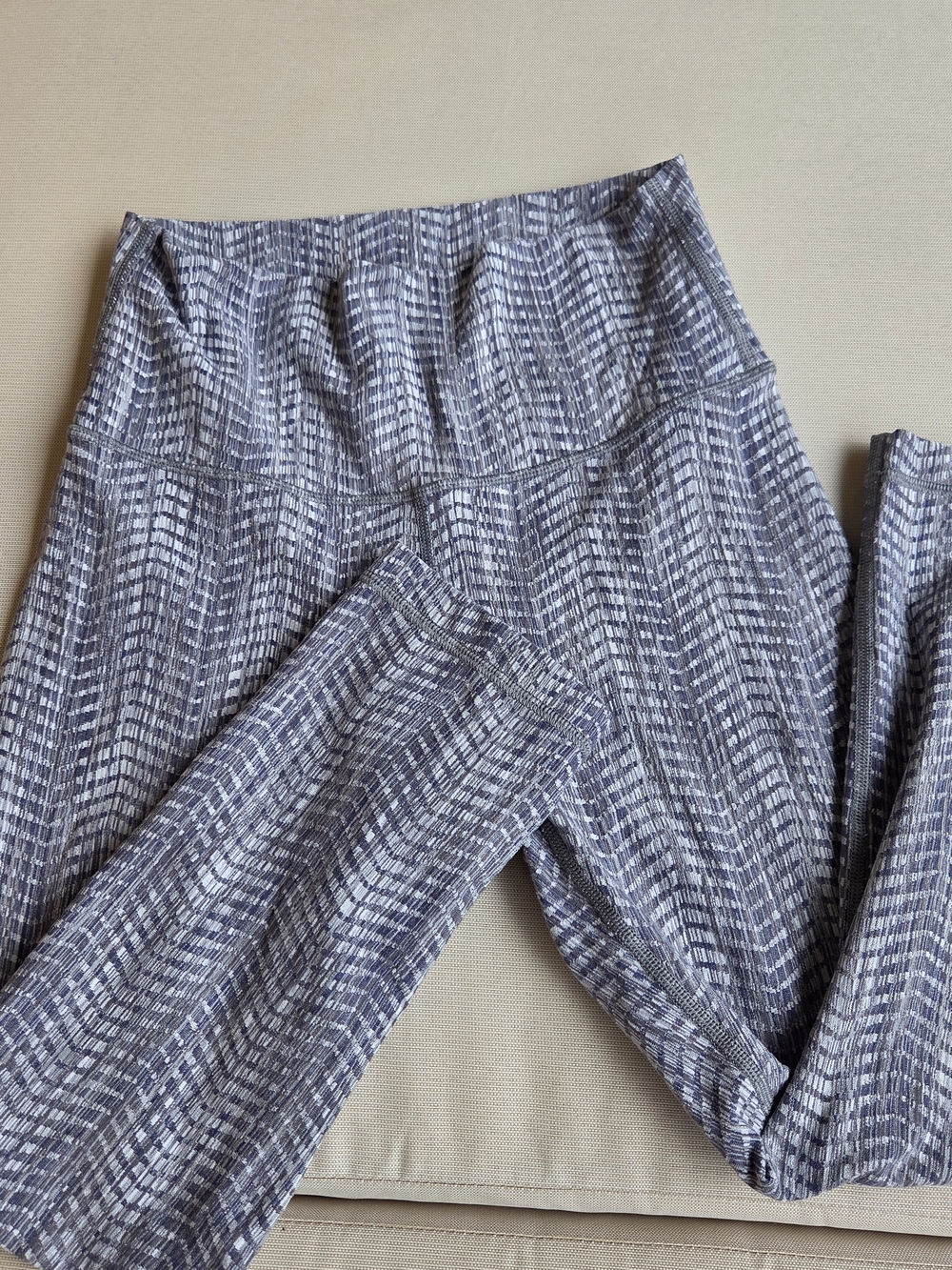 lululemon athletica Grey Textured Women’s Leggings